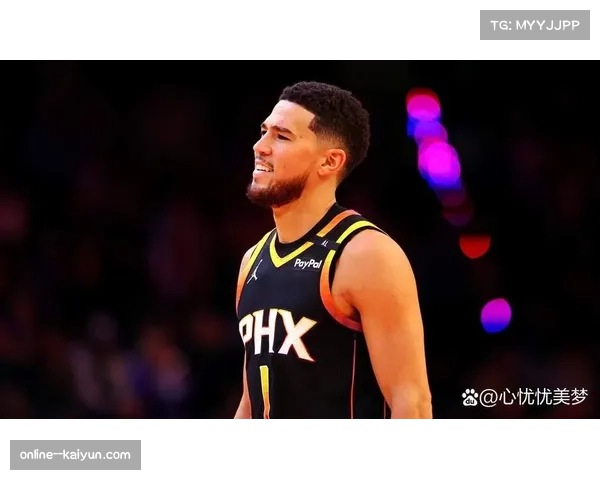 太阳布克27分但末节仅得4分 关键球处理成球队短板